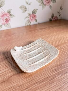 Creative Co-Op Speckled Stoneware Bird Soap Dish Cream Cottagecore Rustic